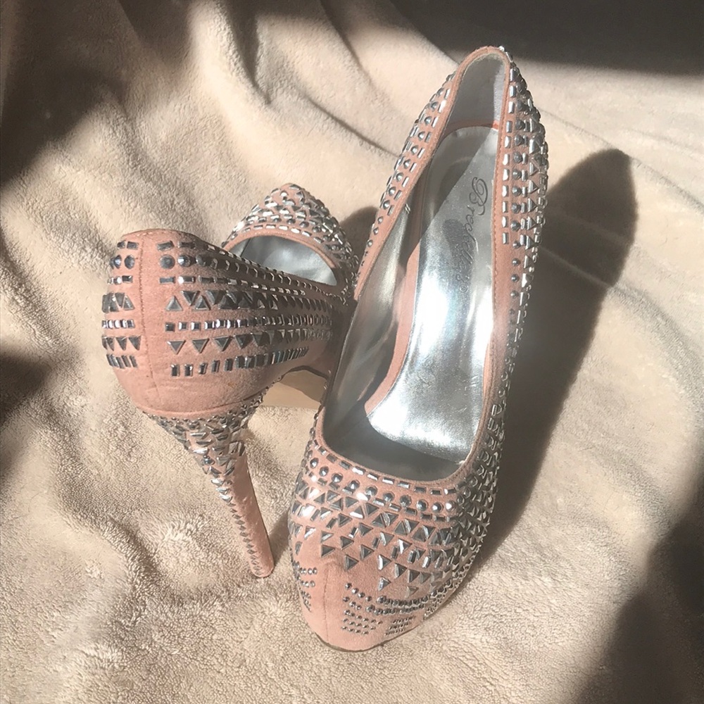 Breckelle’s Stilettos